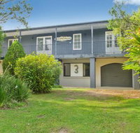 Bonny Beach House Holiday accommodation with pool - Sunshine Coast Tourism