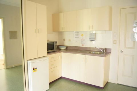 Accommodation On Denham - Holiday Sunshine Coast 5