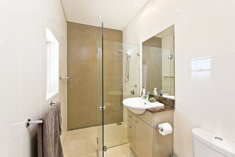 Harbourview Penthouse - Holiday Sunshine Coast 6