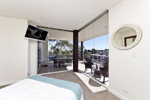 Harbourview Penthouse - Holiday Sunshine Coast 4