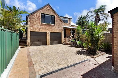 Salt Wood Cabin Style Retreat - Sunshine Coast Tourism 1