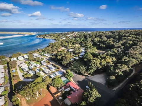 Turner Holiday Park - Holiday Sunshine Coast 0