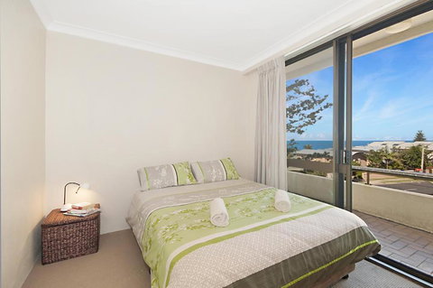 Pacific Tower Penthouse - Sunshine Coast Tourism 2