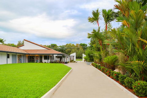 Uyoung Diving Resort - Sunshine Coast Tourism 4