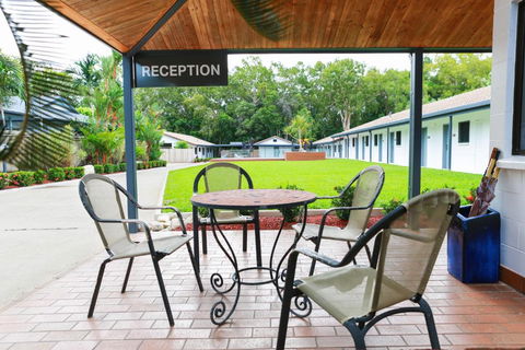 Uyoung Diving Resort - Sunshine Coast Tourism 2