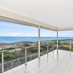 Avaya Sellicks Beachfront Getaway WiFi - Holiday Sunshine Coast 0