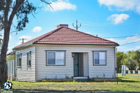 Just Renovated 2BR Cottage In Heart Of Wentworth - Sunshine Coast Tourism 3