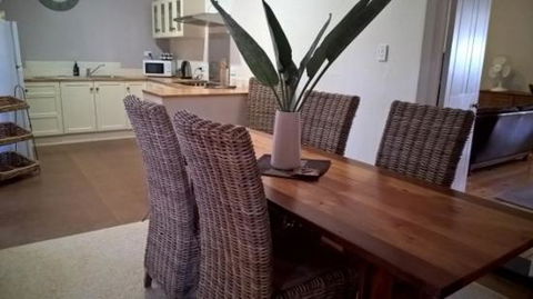 Book Keepers Cottage - Sunshine Coast Tourism 6