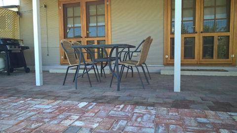 Book Keepers Cottage - Sunshine Coast Tourism 3