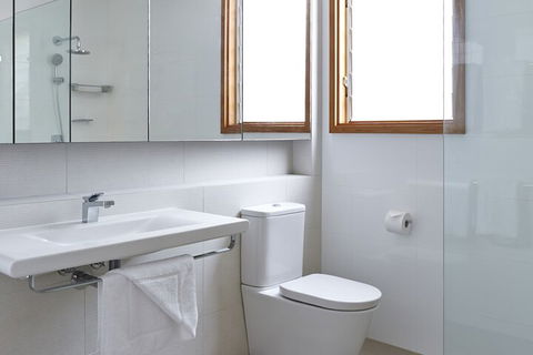 Bay Beach House - Sunshine Coast Tourism 1