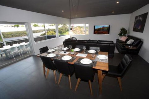 Nelson Victoria Luxury Holiday Accommodation - Sunshine Coast Tourism 0