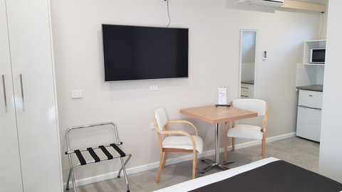 Wingham Motel - Holiday Sunshine Coast 5