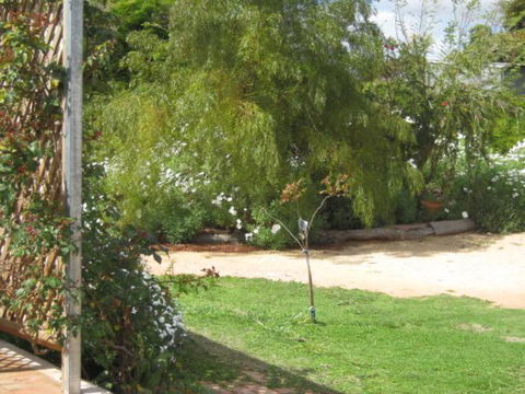 Amalie Cottage Waikerie Unit 1 - Holiday Sunshine Coast 3