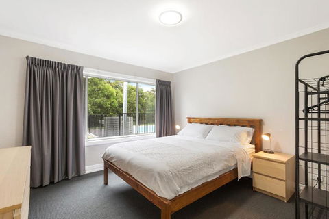 Bush Retreat With Private Pool - Sunshine Coast Tourism 3