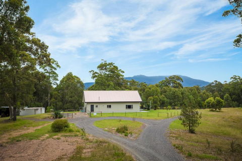 Bush Retreat With Private Pool - Sunshine Coast Tourism 1