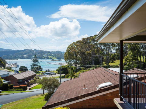 Bayview Unit Stunning Inlet Views - Sunshine Coast Tourism 3