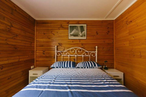 Wonboyn Cabins & Caravan Park - Sunshine Coast Tourism 6