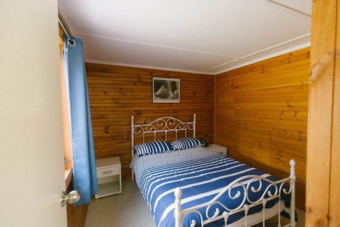Wonboyn Cabins & Caravan Park - Sunshine Coast Tourism 5