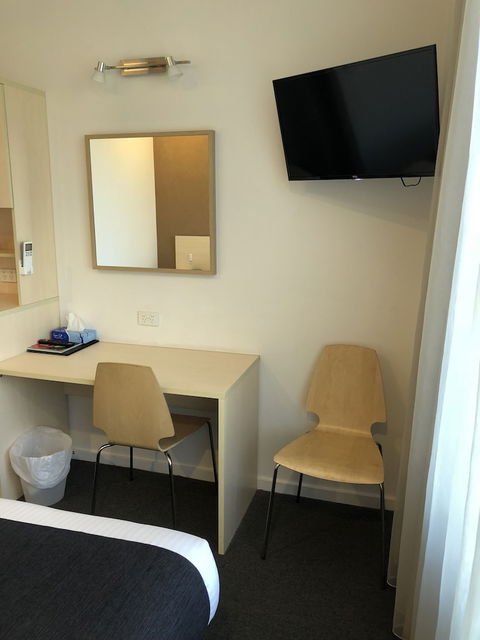 Adelaide Airport Motel - Holiday Sunshine Coast 6