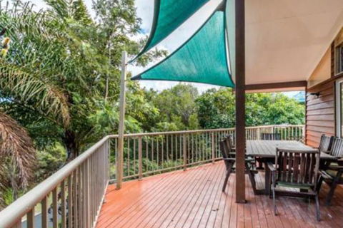 Amaroo House - Holiday Sunshine Coast 7