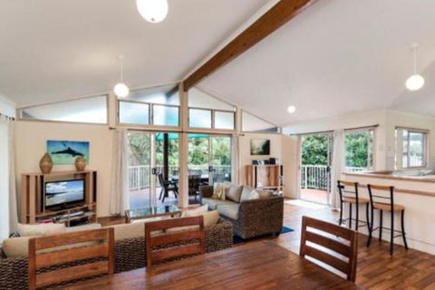 Amaroo House - Holiday Sunshine Coast 0