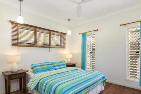 Absolute - Holiday Sunshine Coast 4