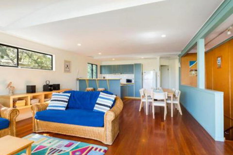 Straddie Beach House 3 - Sunshine Coast Tourism 3