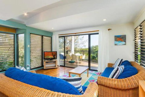 Straddie Beach House 3 - Sunshine Coast Tourism 0