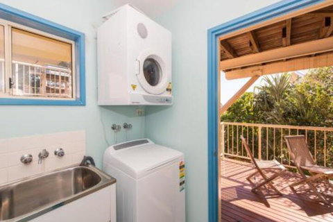 At Cylinder Unit 2 - Sunshine Coast Tourism 3