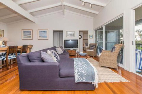 12 Merinda Crescent - Sunshine Coast Tourism 3