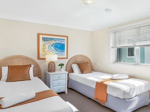 Ocean Blue Apartment Five Ground Floor Apartment - Holiday Sunshine Coast 3