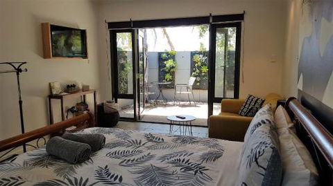 The Courtyard - Holiday Sunshine Coast 6