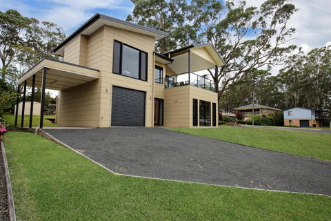 Panorama At The Lake Pet Friendly 15 Mins To Hyams Beach - Holiday Sunshine Coast 2