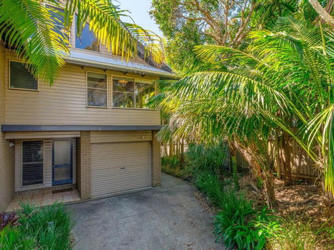 The Crest 2 At Beautiful Angourie - Holiday Sunshine Coast 6