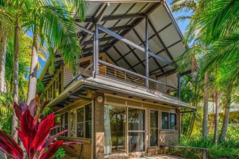 The Crest 2 At Beautiful Angourie - Holiday Sunshine Coast 0