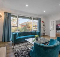 Alice wonderland in 4 beds house - Sunshine Coast Tourism