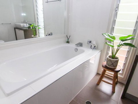 Two Sands Town House - Sunshine Coast Tourism 6