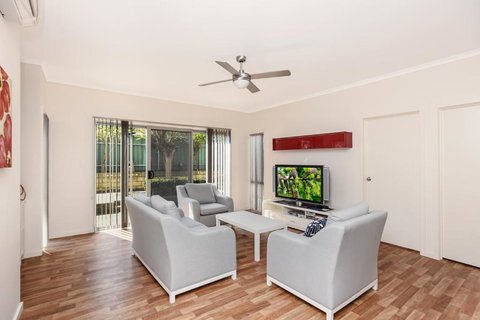 Moana Dreams - Holiday Sunshine Coast 4