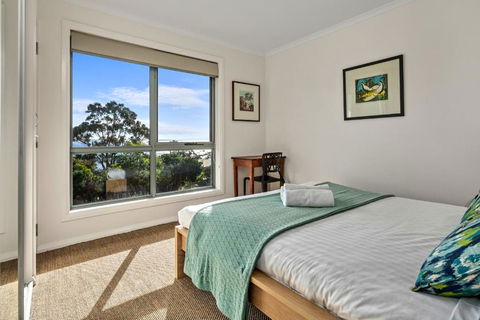 GRANITE BEACH HOUSE At Bay Of Fires - Holiday Sunshine Coast 3