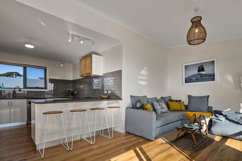 GRANITE BEACH HOUSE At Bay Of Fires - Holiday Sunshine Coast 6