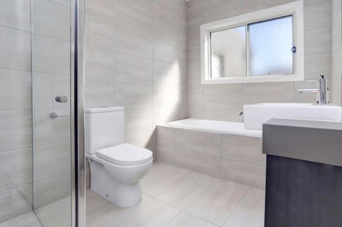 Staughton Sounds - Holiday Sunshine Coast 6