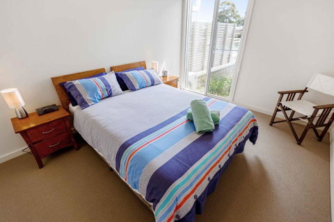 Beach 2 Waterfront Villa & Beach - Holiday Sunshine Coast 2