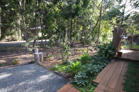 15 Belle Court Modern Architect Designed Open Plan Holiday Home With Outdoor Shower - Holiday Sunshine Coast 5