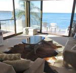 13 Harbourside 3 7 Soldiers Point Road fantastic waterfront unit - Sunshine Coast Tourism