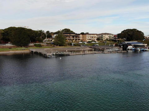 Aquarius 9 Opposite Wallis Lake - Holiday Sunshine Coast 2