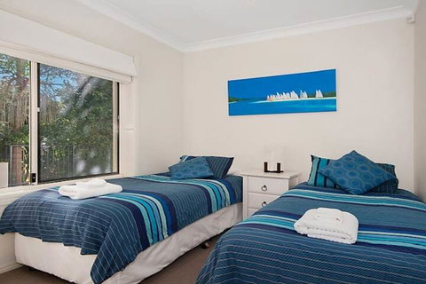 Surfside At Shellys - Sunshine Coast Tourism 4
