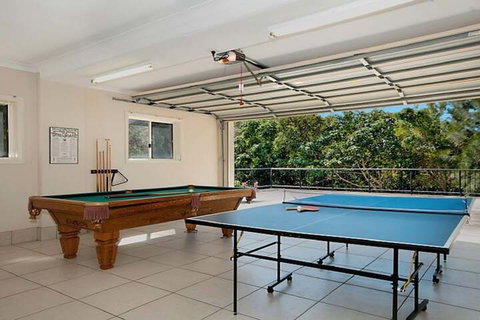 Surfside At Shellys - Sunshine Coast Tourism 5