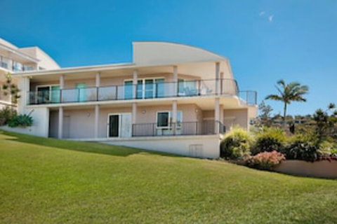 Surfside At Shellys - Sunshine Coast Tourism 0