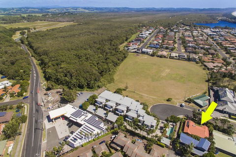 SECRET GARDEN WiFi Netflix Pet Friendly - Sunshine Coast Tourism 4