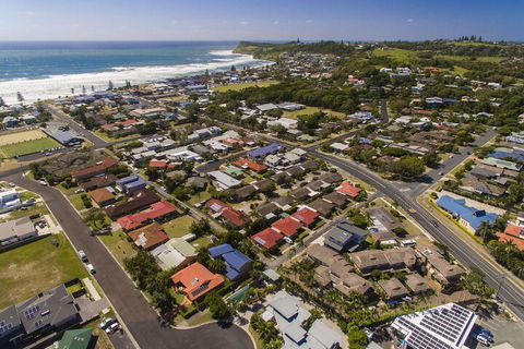 SECRET GARDEN WiFi Netflix Pet Friendly - Sunshine Coast Tourism 5